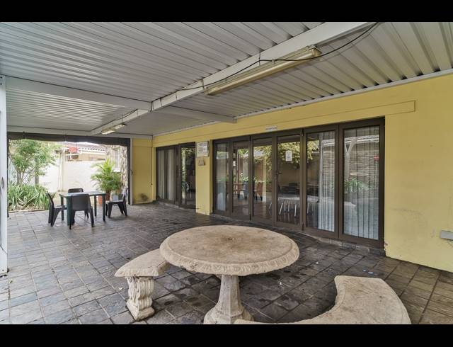 700M² BED & BREAKFAST FOR SALE IN SPARKS ESTATE